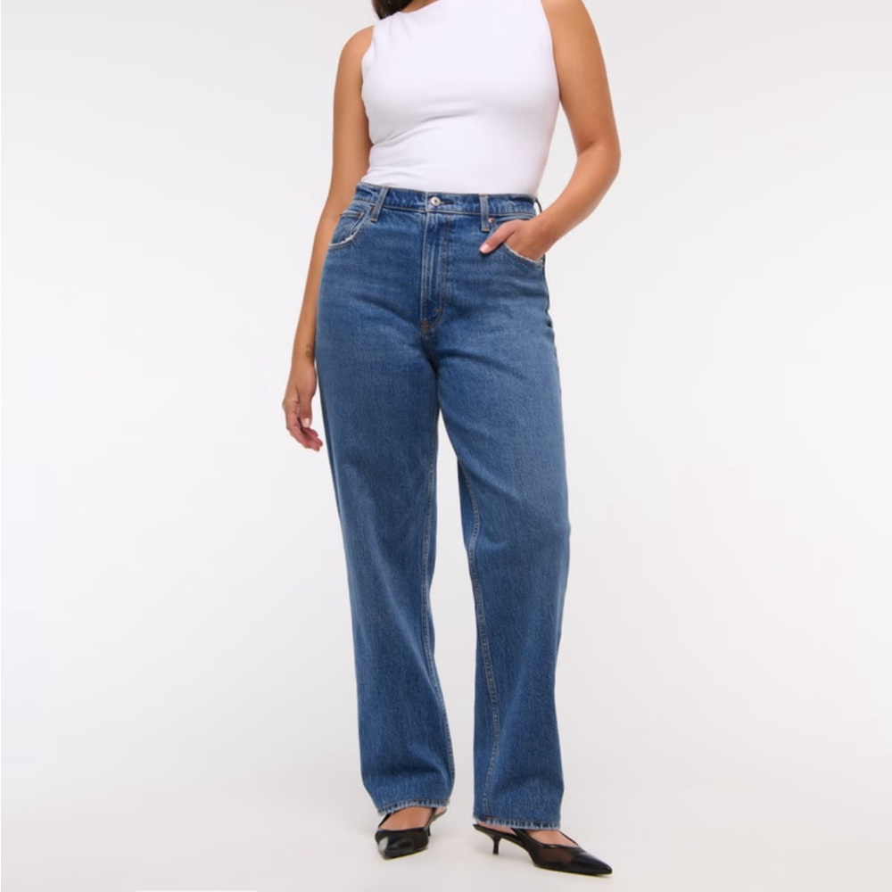 Abercrombie & Fitch the 90s Straight Ultra High Rise Jean